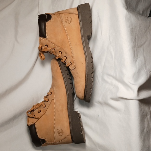 Timberland 6" Nubuck Leather Boots - Picture 3 of 7